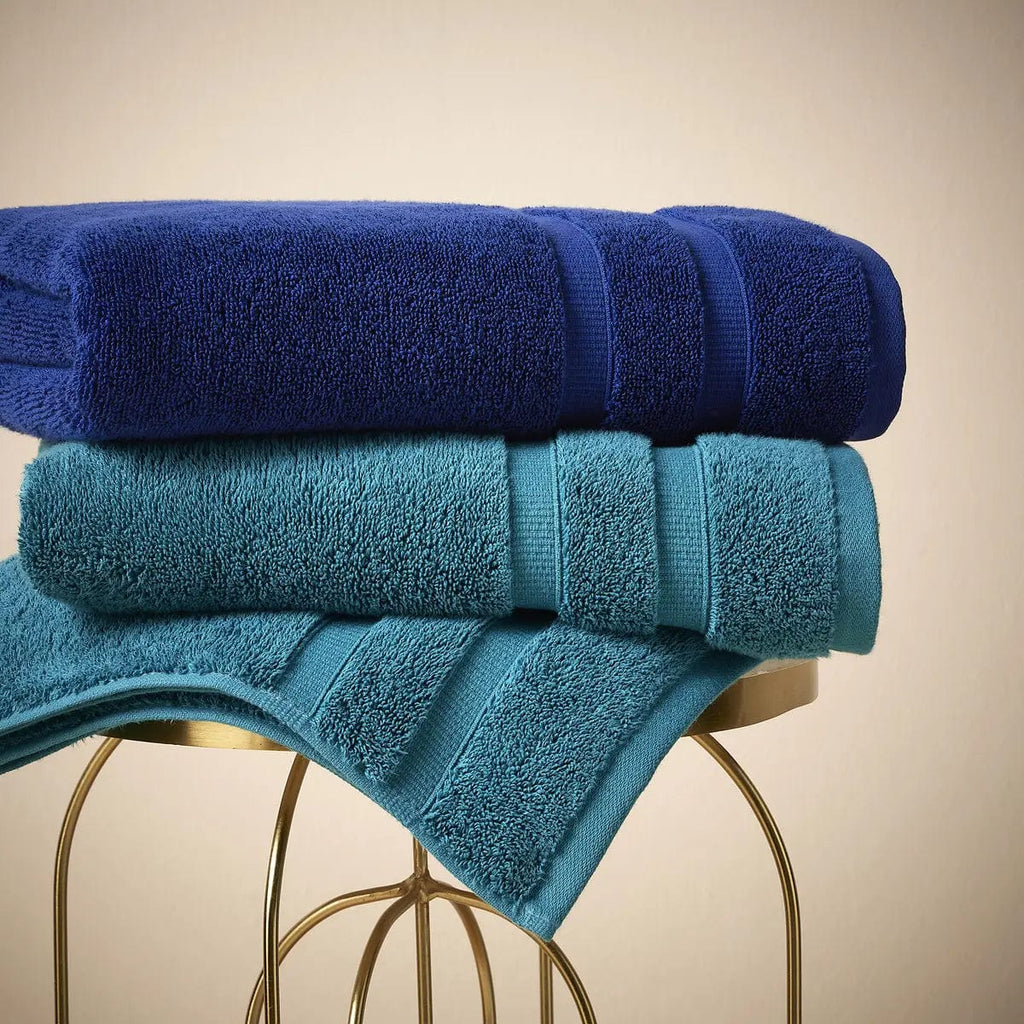 Christy Signum Bath Towel 70cm x 125cm in Lazuli.