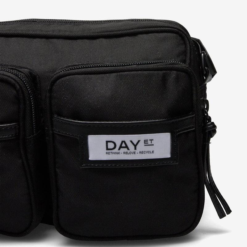 DAY ET Gweneth RE S Shoulder Bag in Black