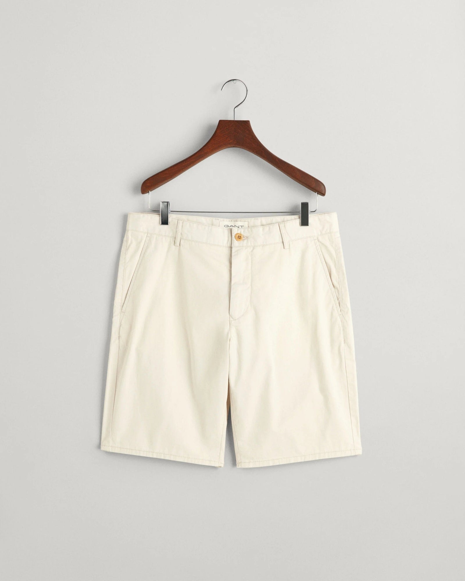 GANT Relaxed Fit Chino Shorts in Putty