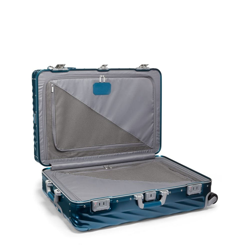 Tumi 19 degree aluminum hotsell extended trip packing case